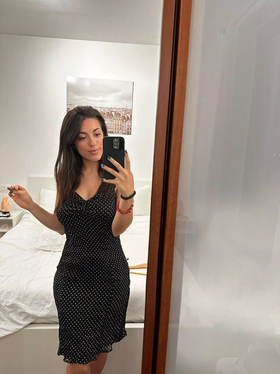 feeling naughty in black, wanna cuddle on my cozy bed with me F19