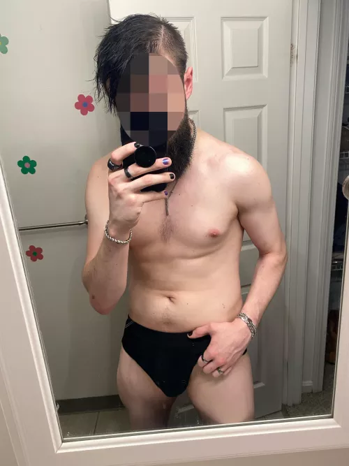 Fresh out of the shower and thought I looked good, what do you think?