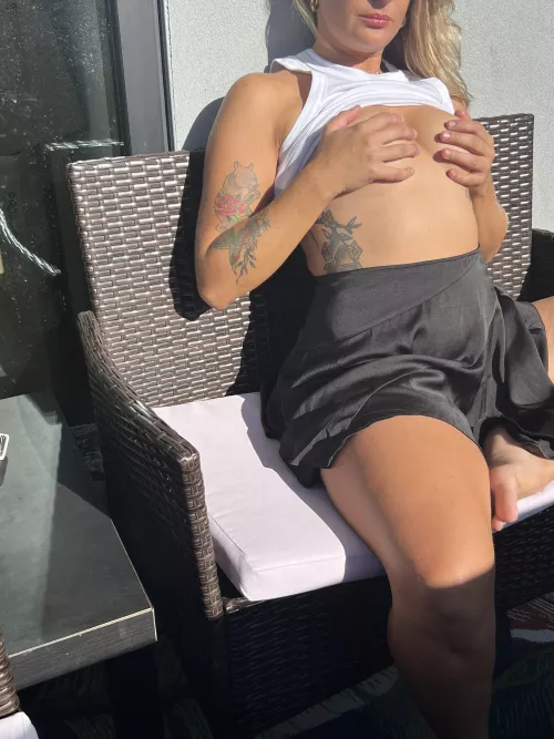 Hand bra for my handfuls 💁🏼‍♀️