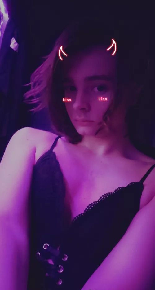 I got a new crop top thingy! :3