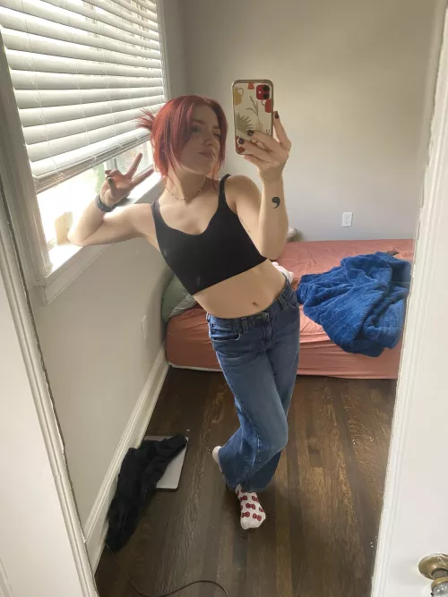 Just turned 18 this week!! What would you do to me if u only had 5 min? 😈