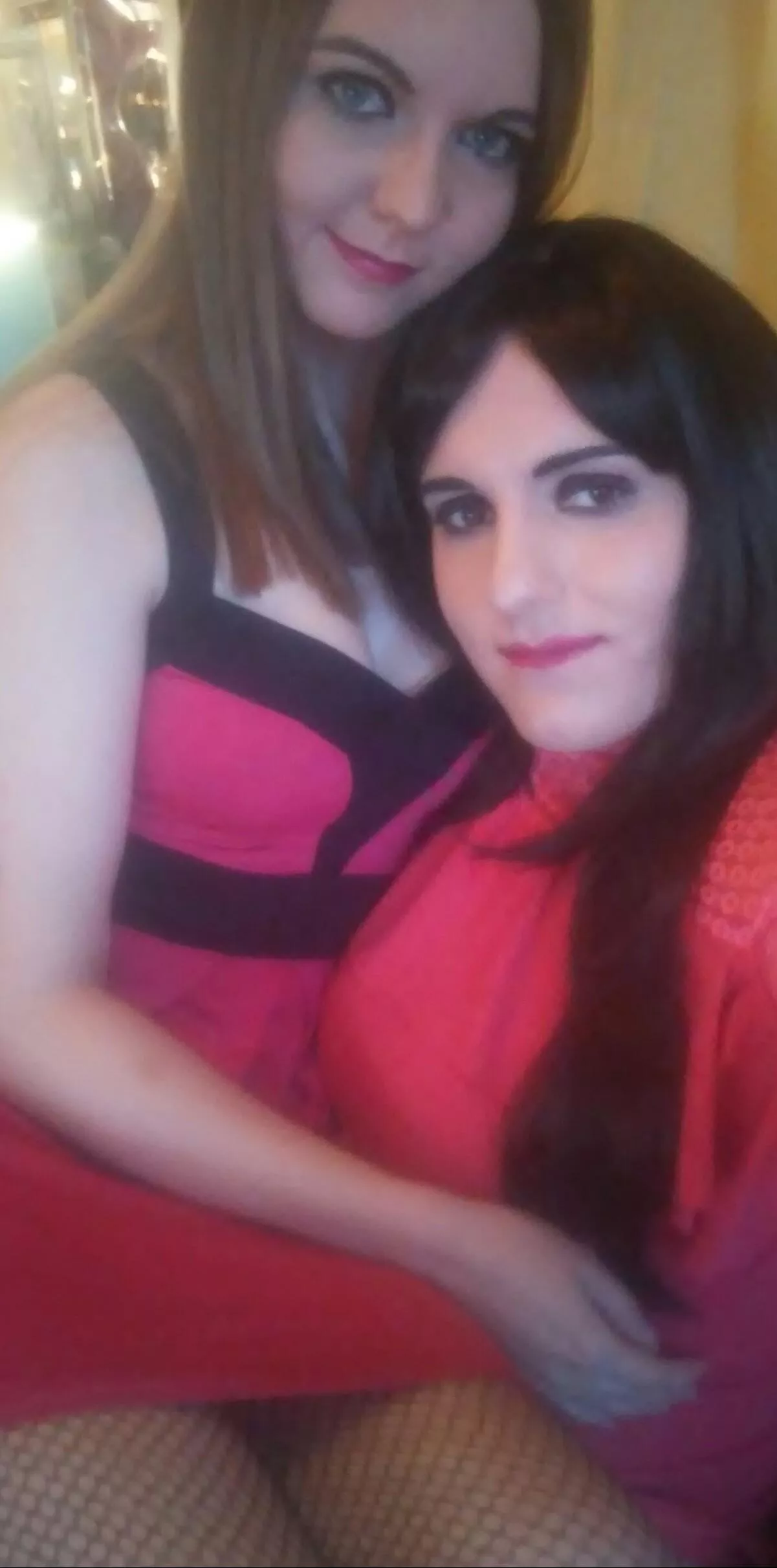 My girlfriend on my lap💓