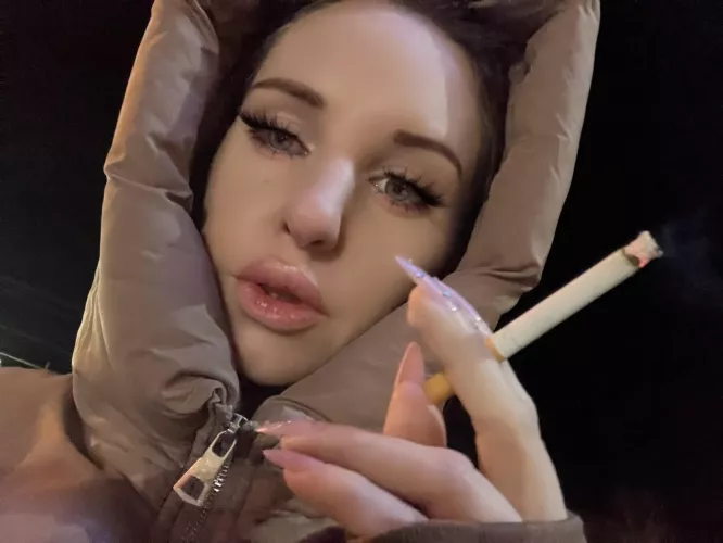 No matter how cold it is I still need my smoke !!