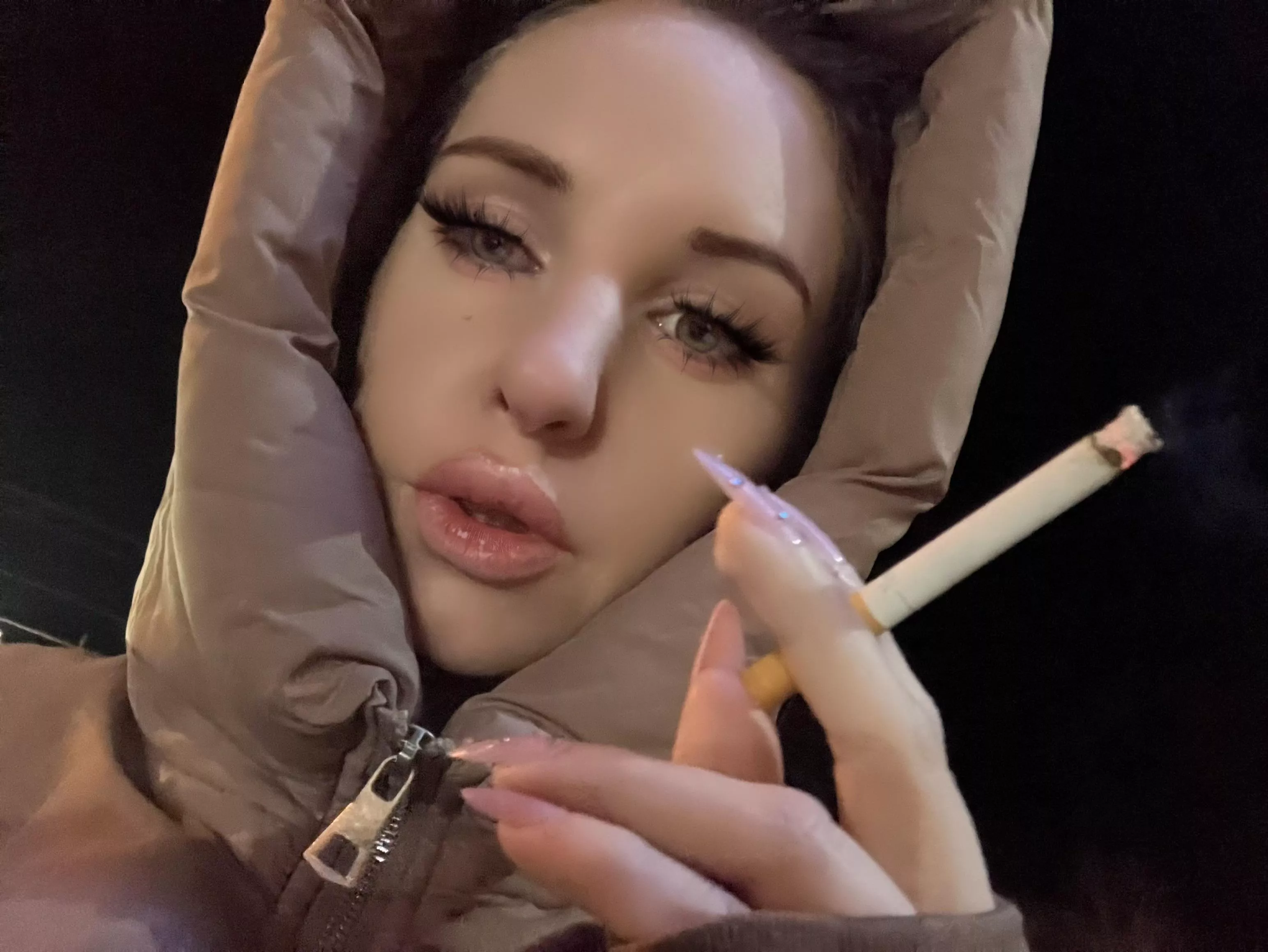 No matter how cold it is I still need my smoke !!