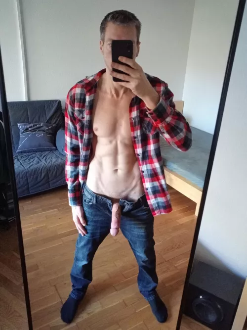 Only three buttons away in public [m]