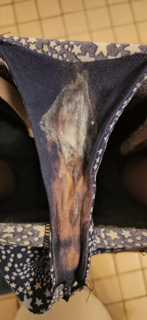 Popping back in to show off some midterm panties😋