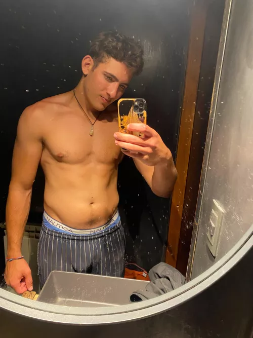 Someone wanna taste my meal?