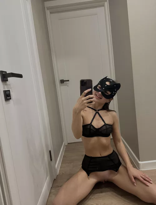 The cat wants thick milk