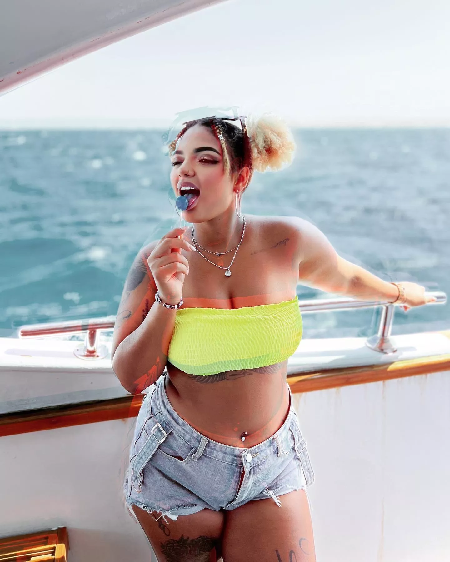 The type of latina a guy wouldnt slide