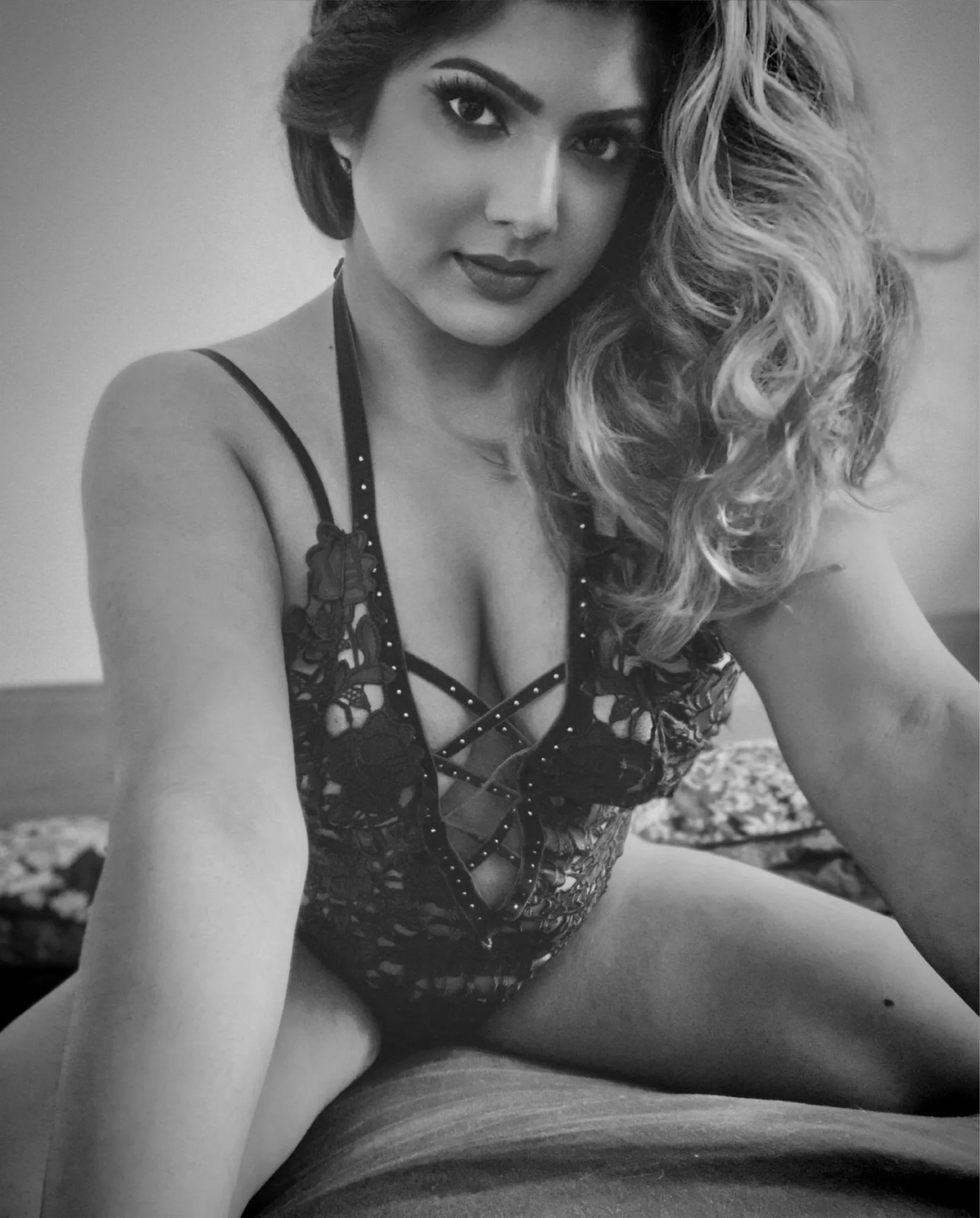 There’s one thing missing from this picture, a free nude in your DM if you can guess what it is!