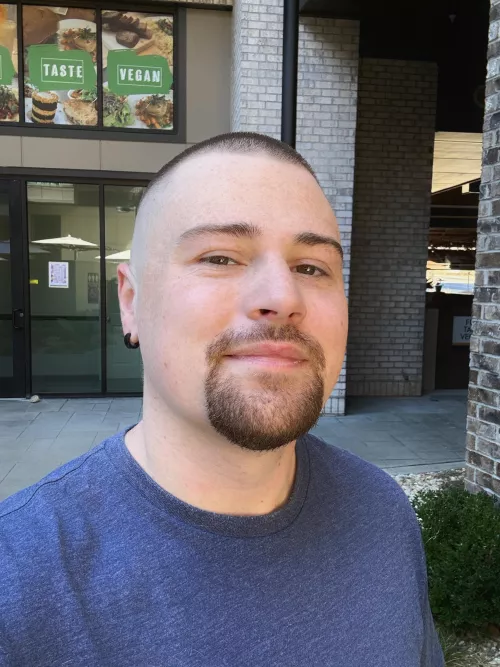 Trying out the goatee look again