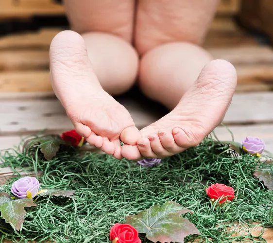 What would you do with my soles? 💋👣