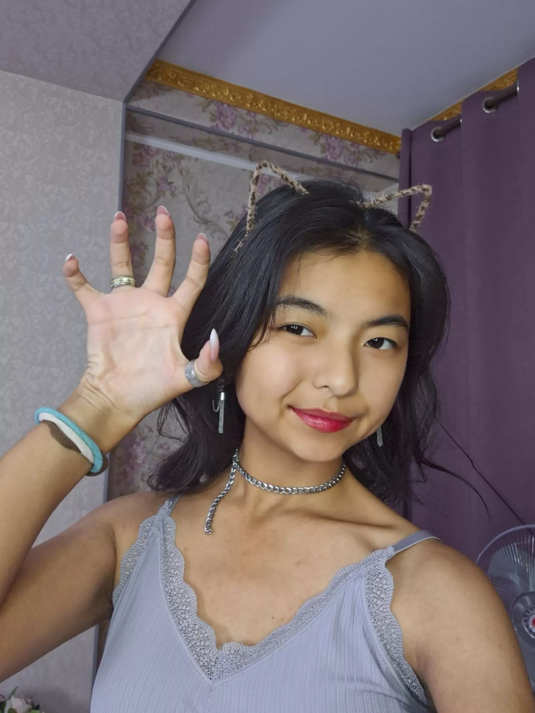 Who wants to play with a kitty?