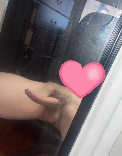 19M horny asf would love to chat:)