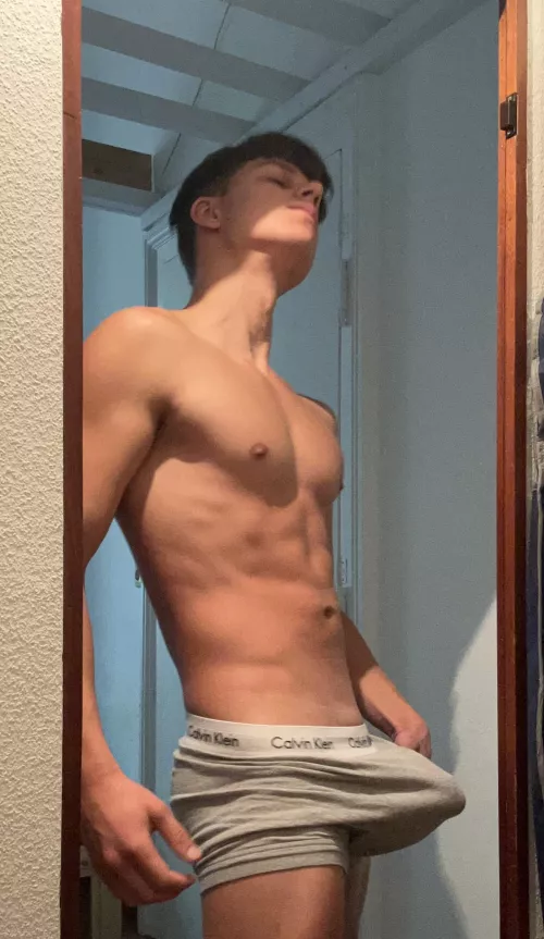 (19)Would you take my undies off?