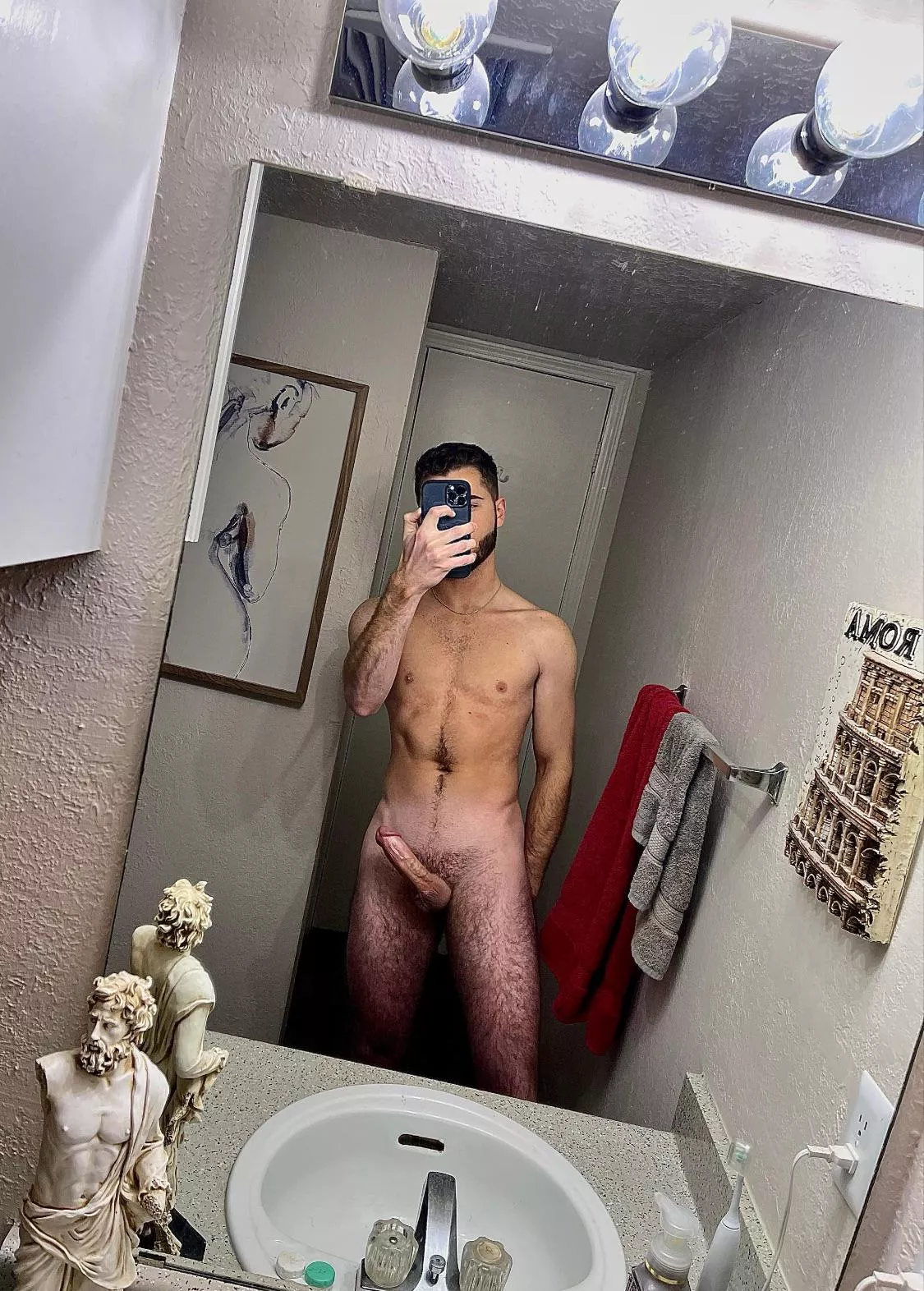 23 US. Haven’t came in weeks. Send pic for snap. Verbal+ hairy+ long hair+ muscle+