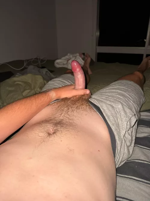 24 aus hmu bored horny and ready to cum