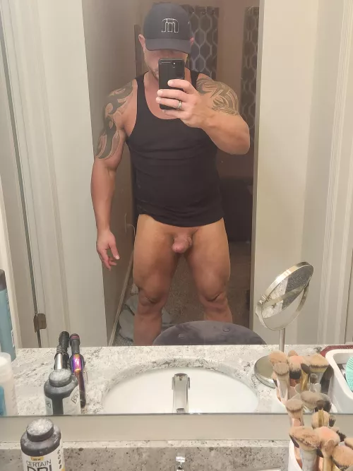 (42) Daddy is home alone