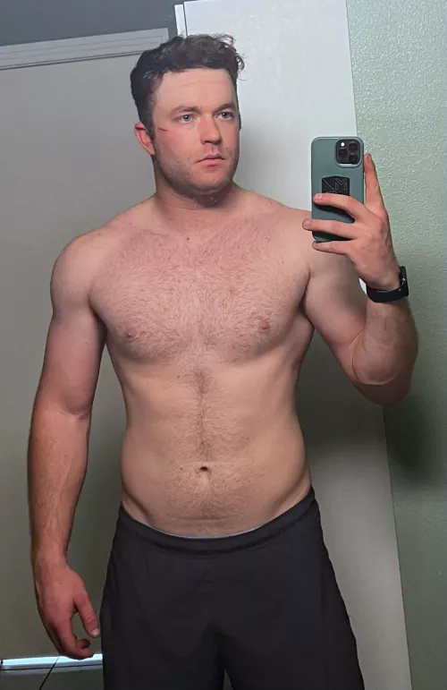 6’3 looking for a fun sized F ;)