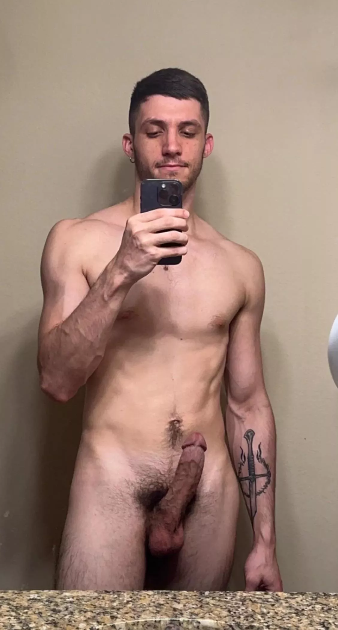 Almost reaches my belly button