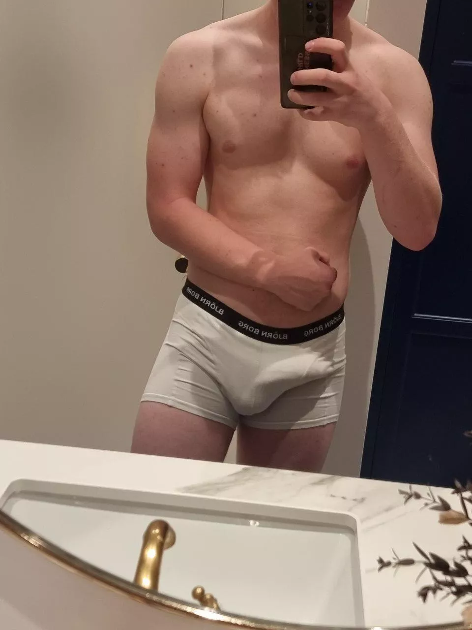 Dm me if you want me to take it off