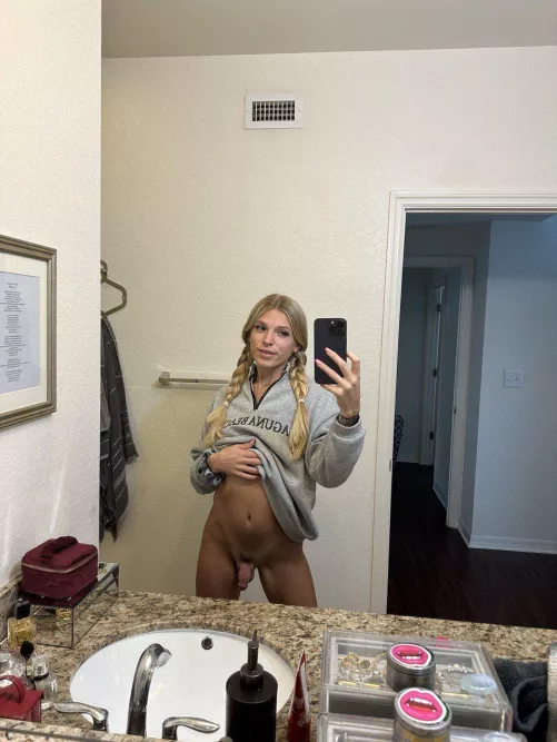 Drop a “❤️” if you would give me a Blowjob