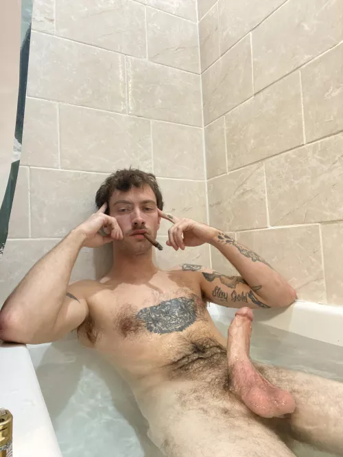 Happy Sunday. How about you hop in and we take a nice relaxing bath together?
