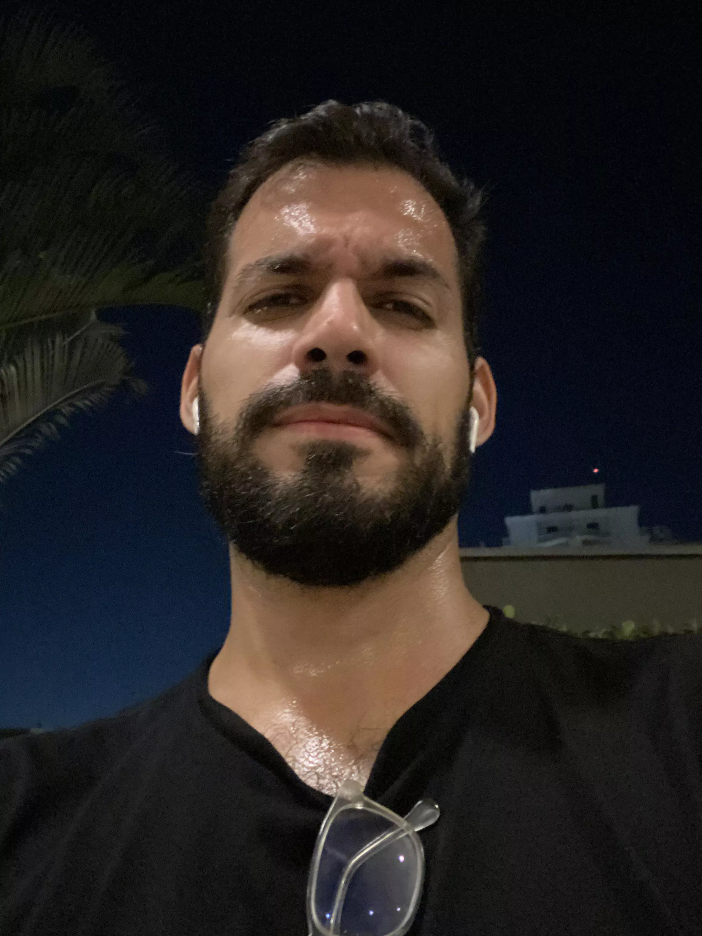 Hard gym session tonight. Now I’m ready for pizza! Who’s joining? Hard gym session tonight. Now I’m ready for pizza! Who’s joining?