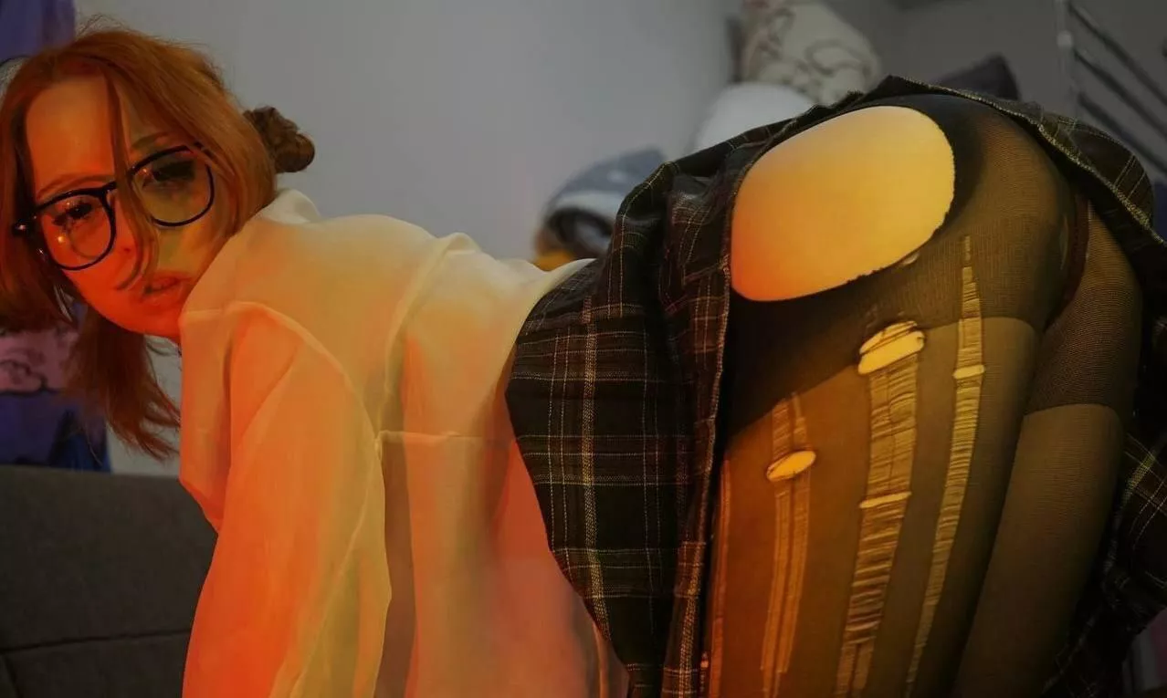 I got a bad grade again, punish me🥵