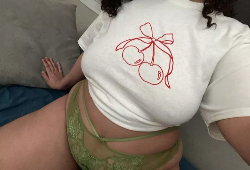 I have spare space for one of you girlies 😽😽