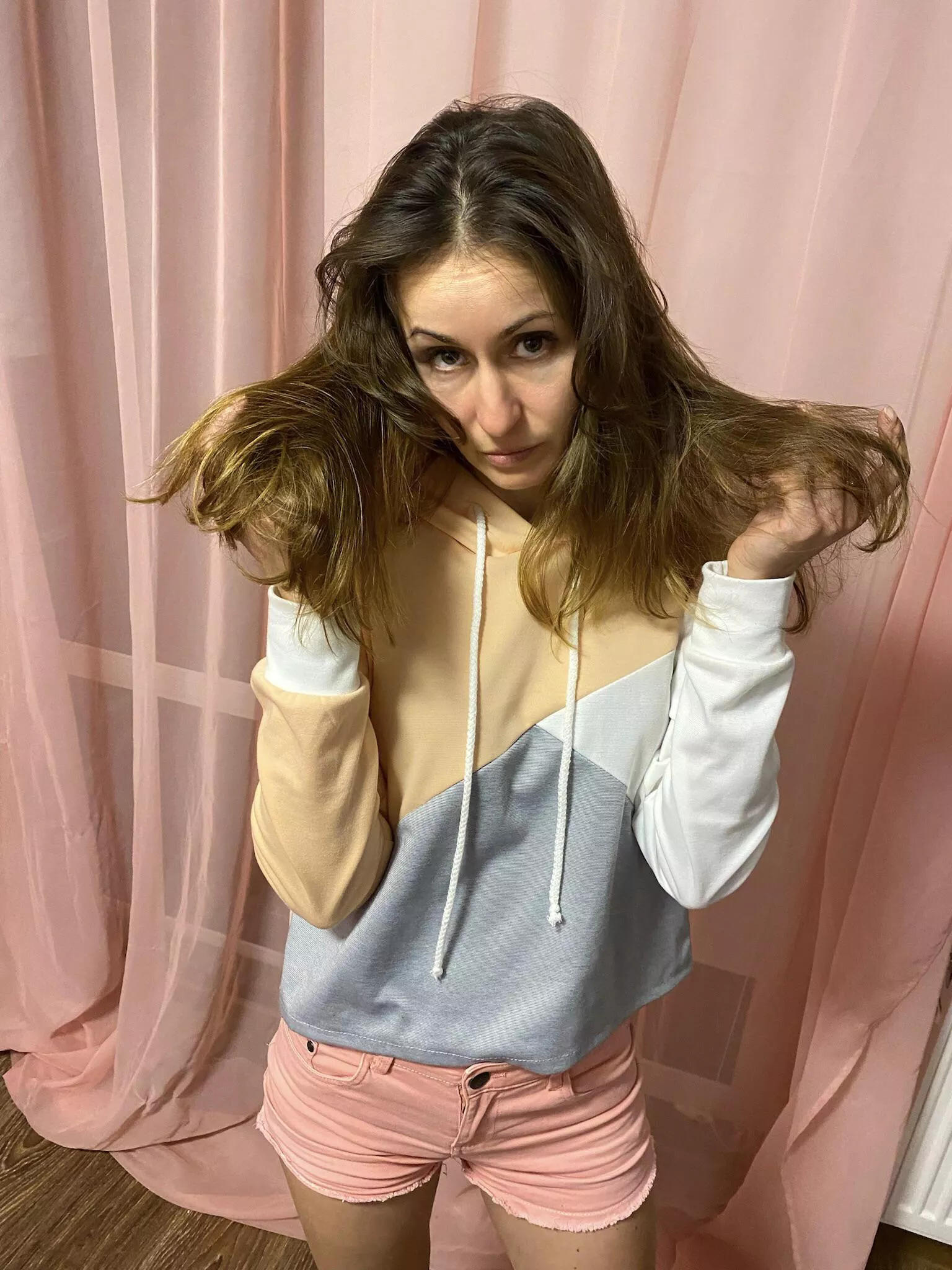 I just washed my hair and don’t know what to do with it next. Maybe get a haircut