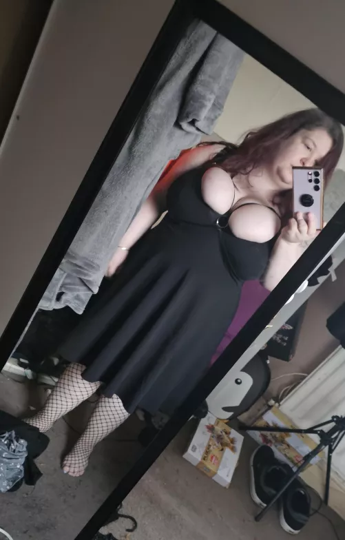I know its -2°c today but I don't care , this dress needs to be worn