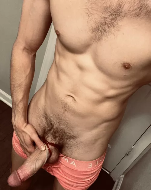 I need a big dick hunk to play with