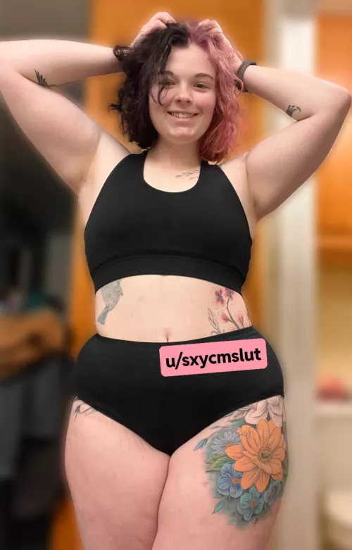 If you like curvy girls, I’m perfect for you