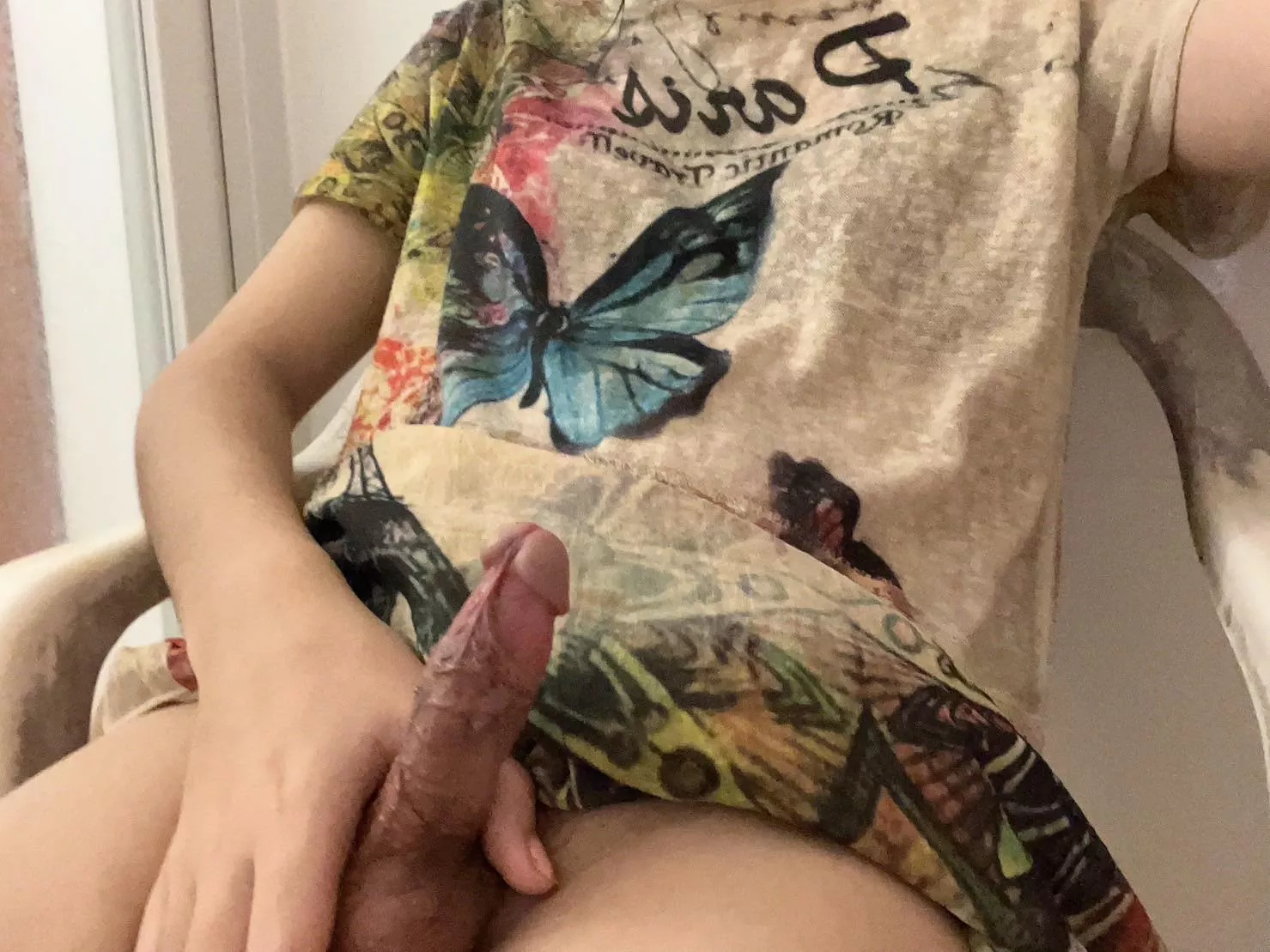 If you’re into asian girl cock, Them I might help 🥰