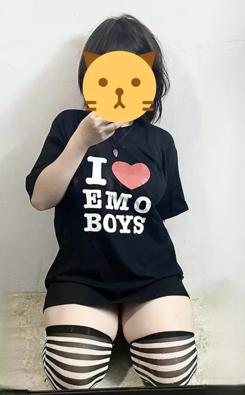 Leave an honest opinion about my thighs 🖤