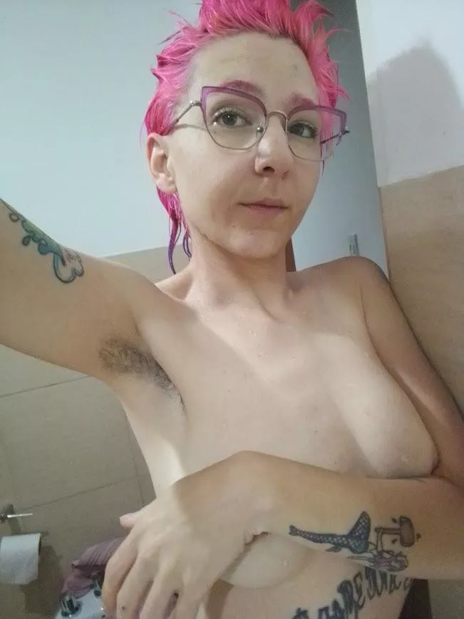 Make me cum just by sucking my sweet armpit