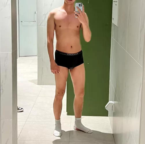 My fantasy: getting forced to drink a lot of piss till my stomach is full