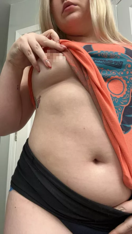 My gorgeous French tips 🥵