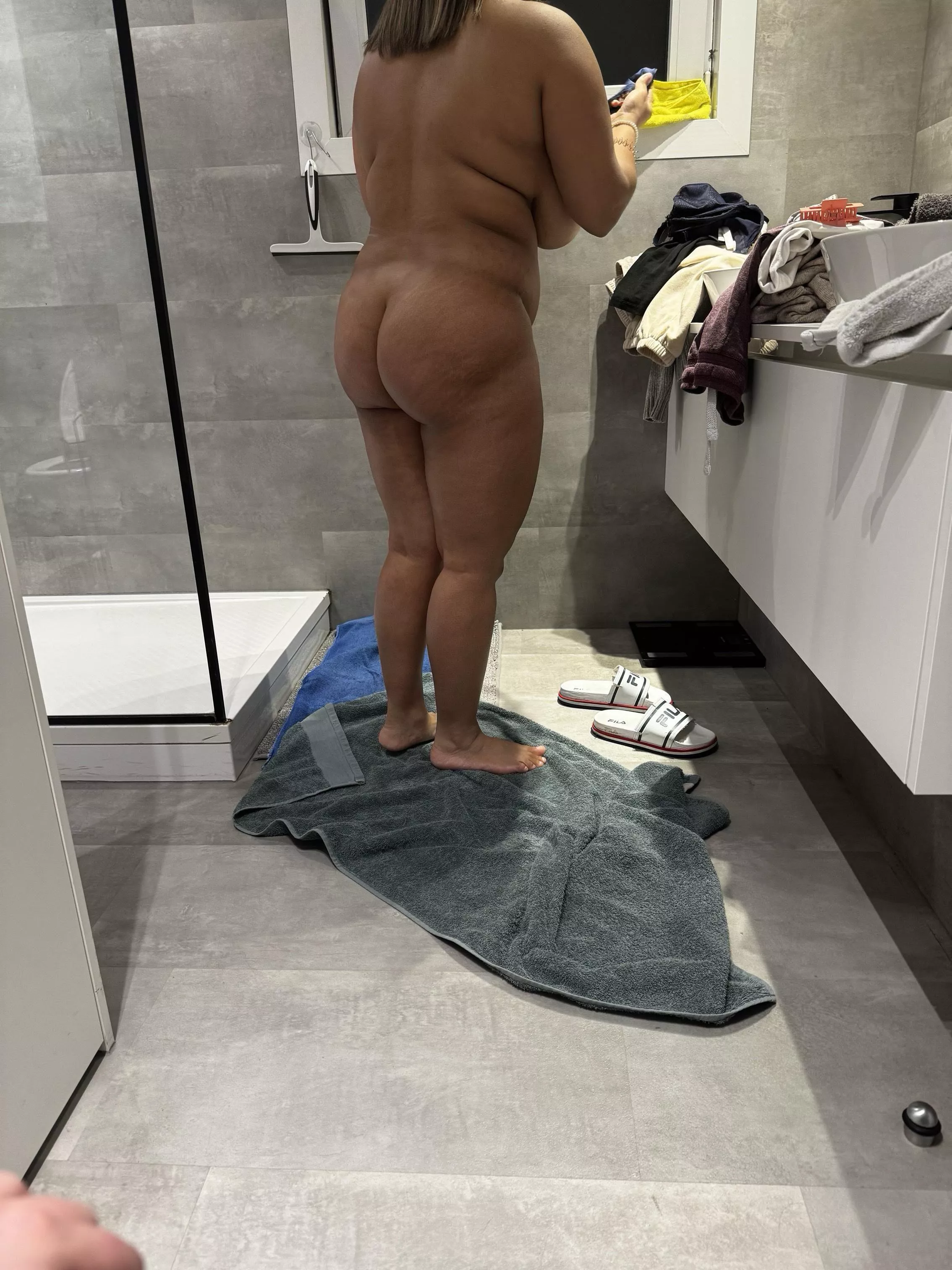 My wife needs a cock