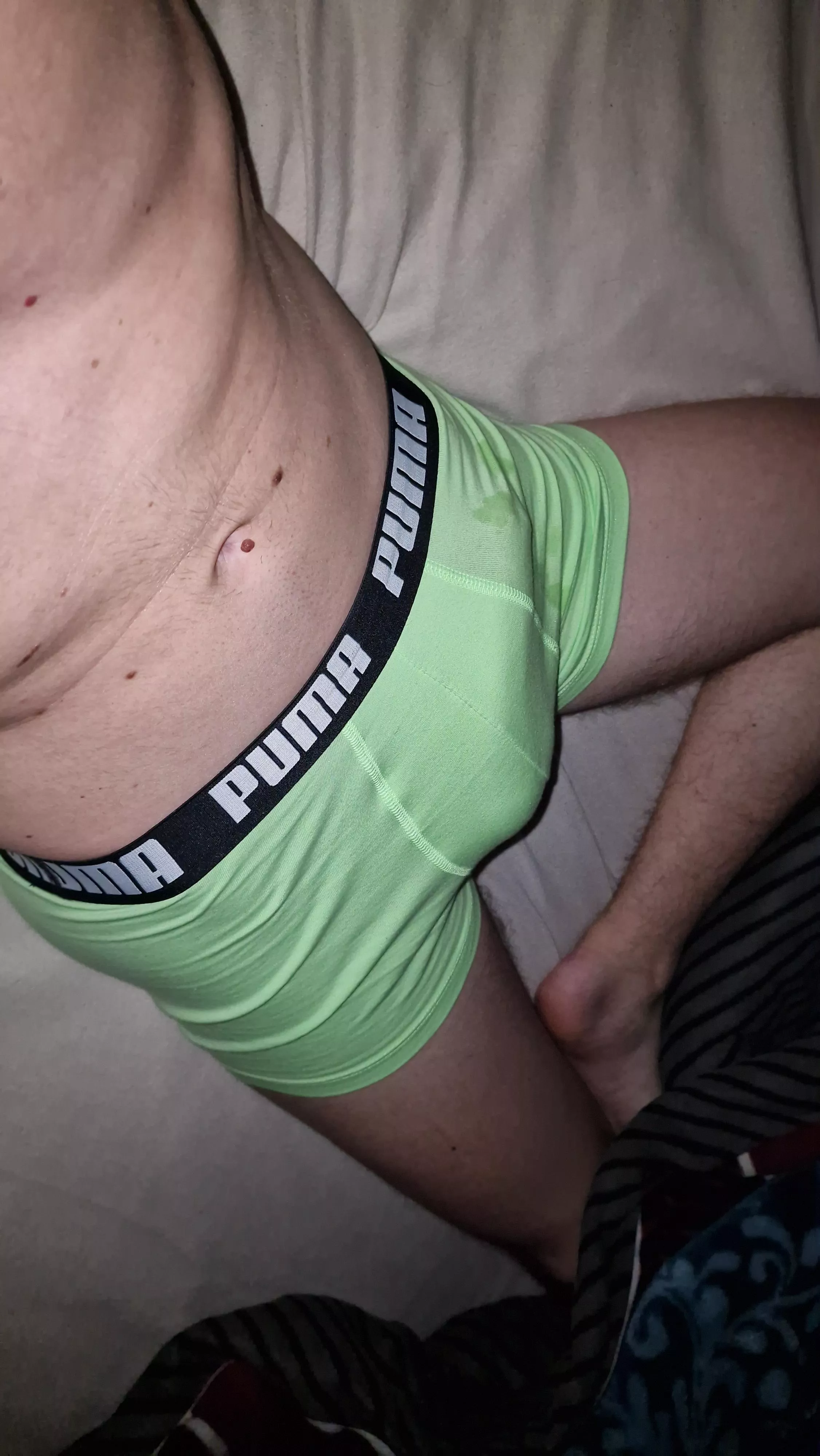 New underwear with some pissdrops. Do you like what you see? Dm open