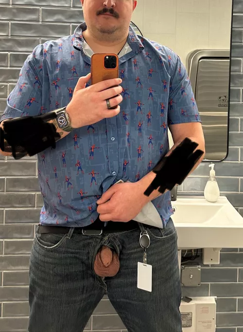 Nothing like a office restroom flash