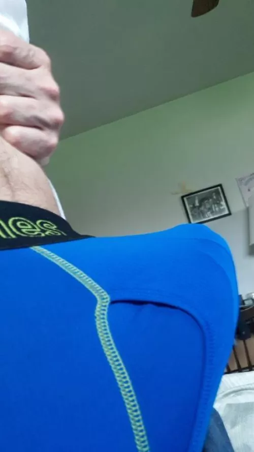 Package has arrived. Sunday delivery availabl.