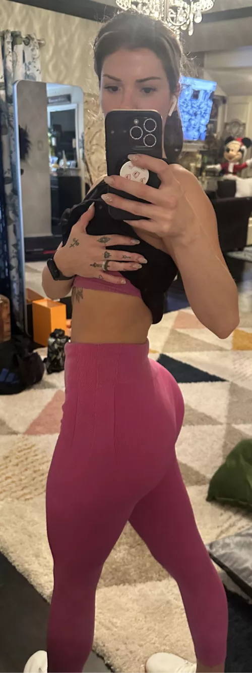 Pink ribbed yoga pants