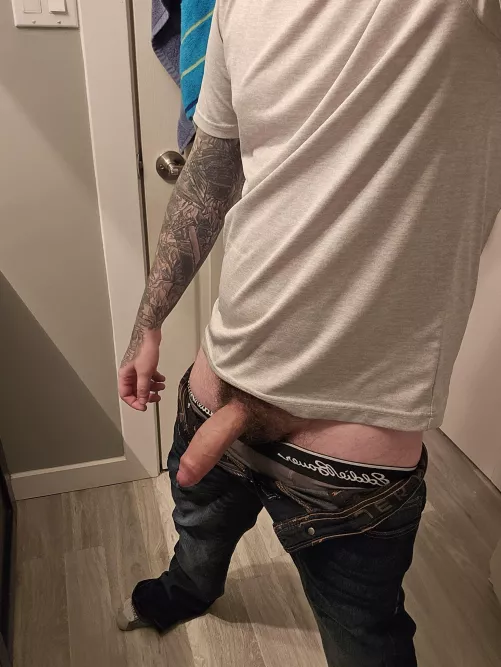 Posting is making me a little hard [31]