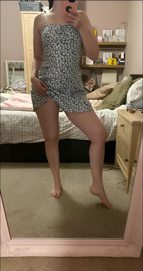 Simple and pretty feet [oc]