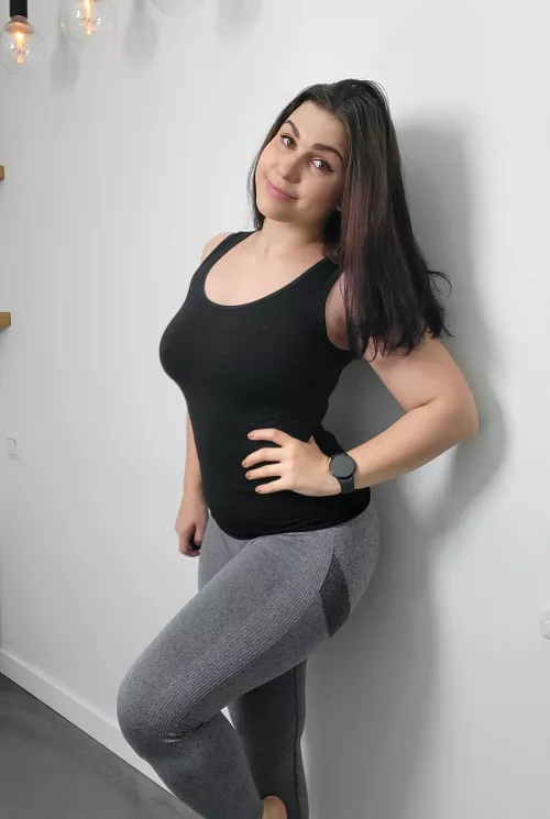 Starting the stream right now, welcome! 😙 @chaturbate