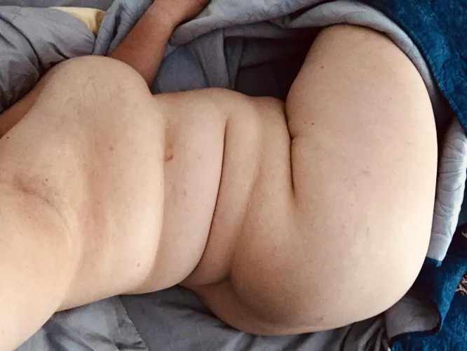 Sundays are the best days for staying in bed 🥰