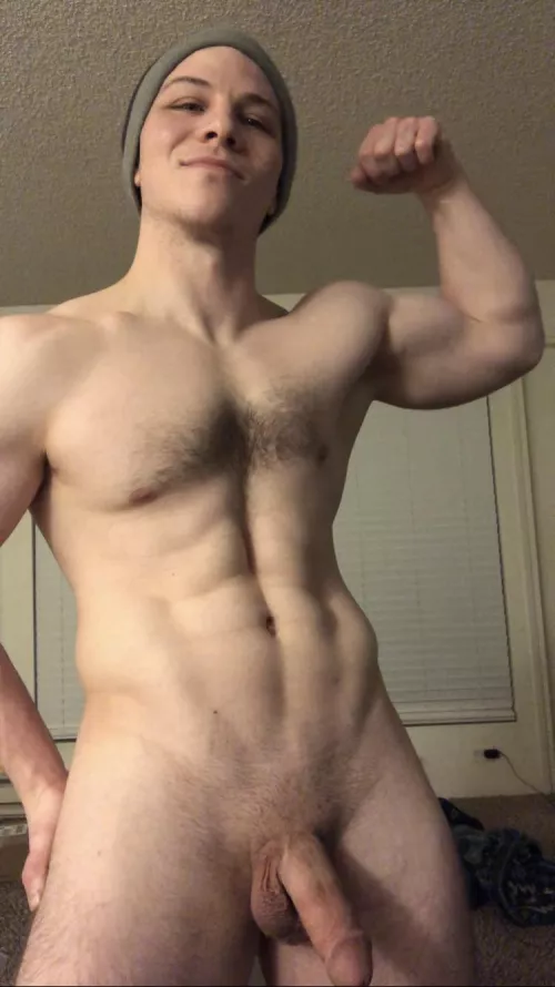 V and a bicep, baby 😄