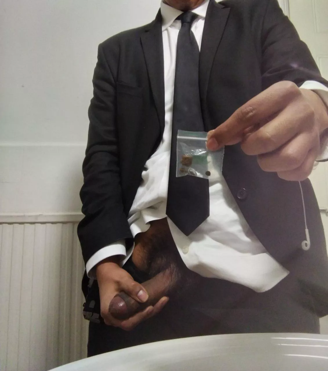 Wanna roll some hash? (M)